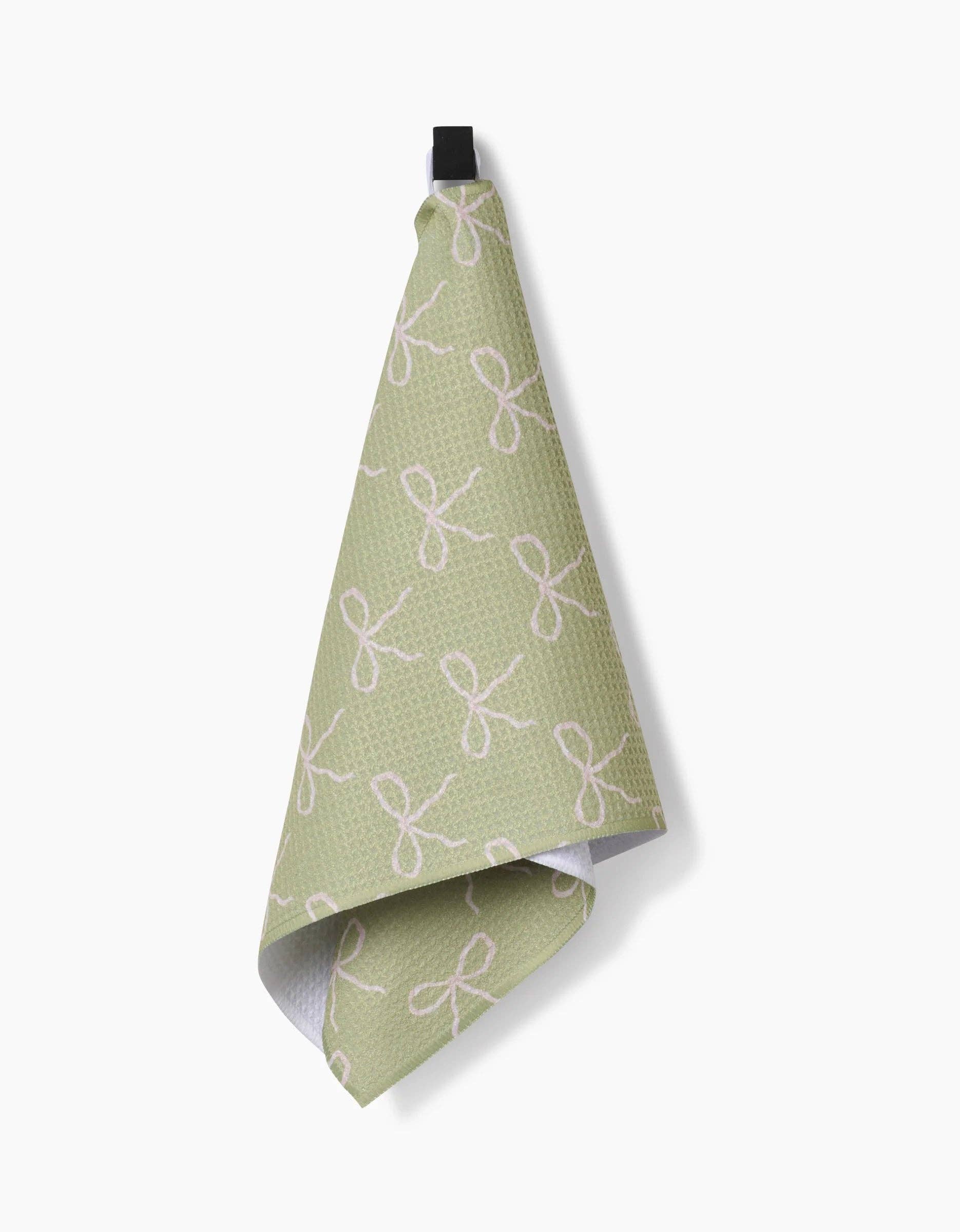 Lattice Bows Bar Towel