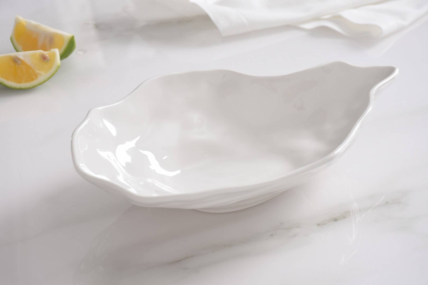 Medium Oyster Bowl in Shatterproof Melamine