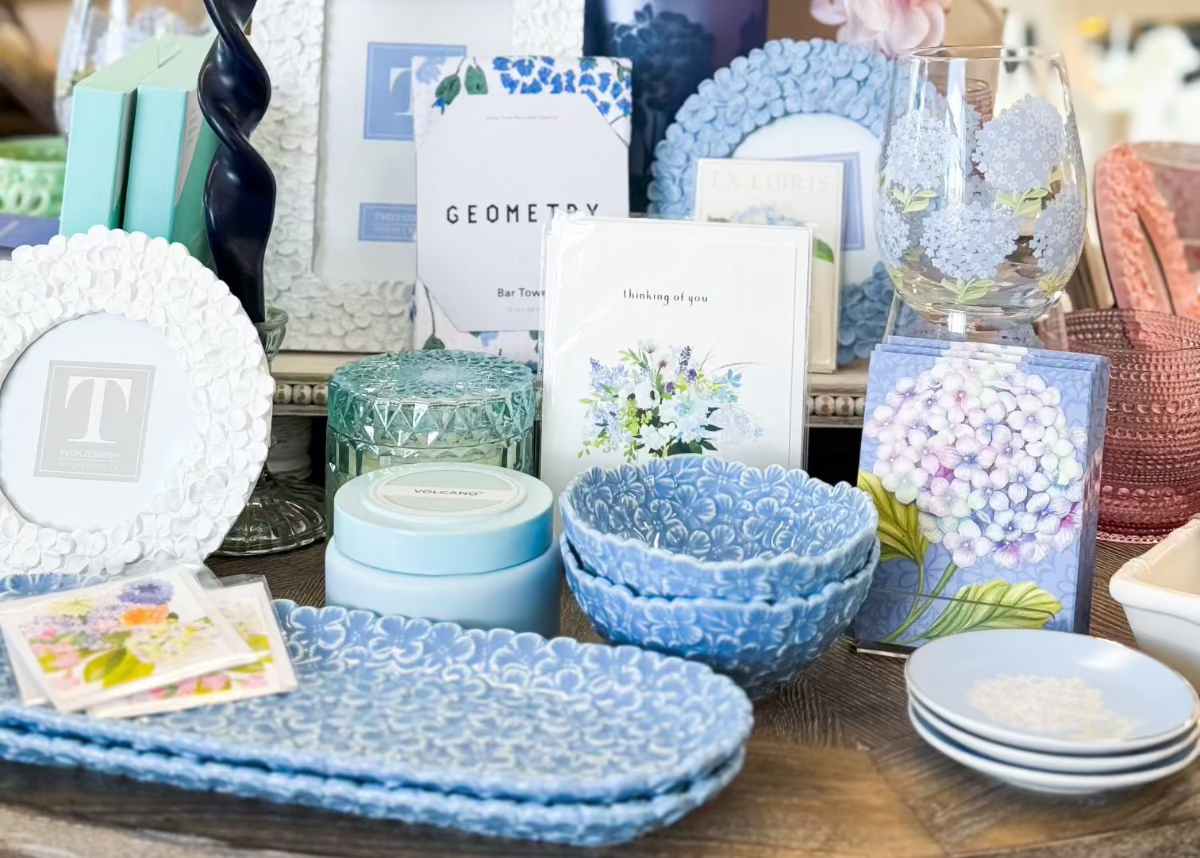hydrangea tablescape