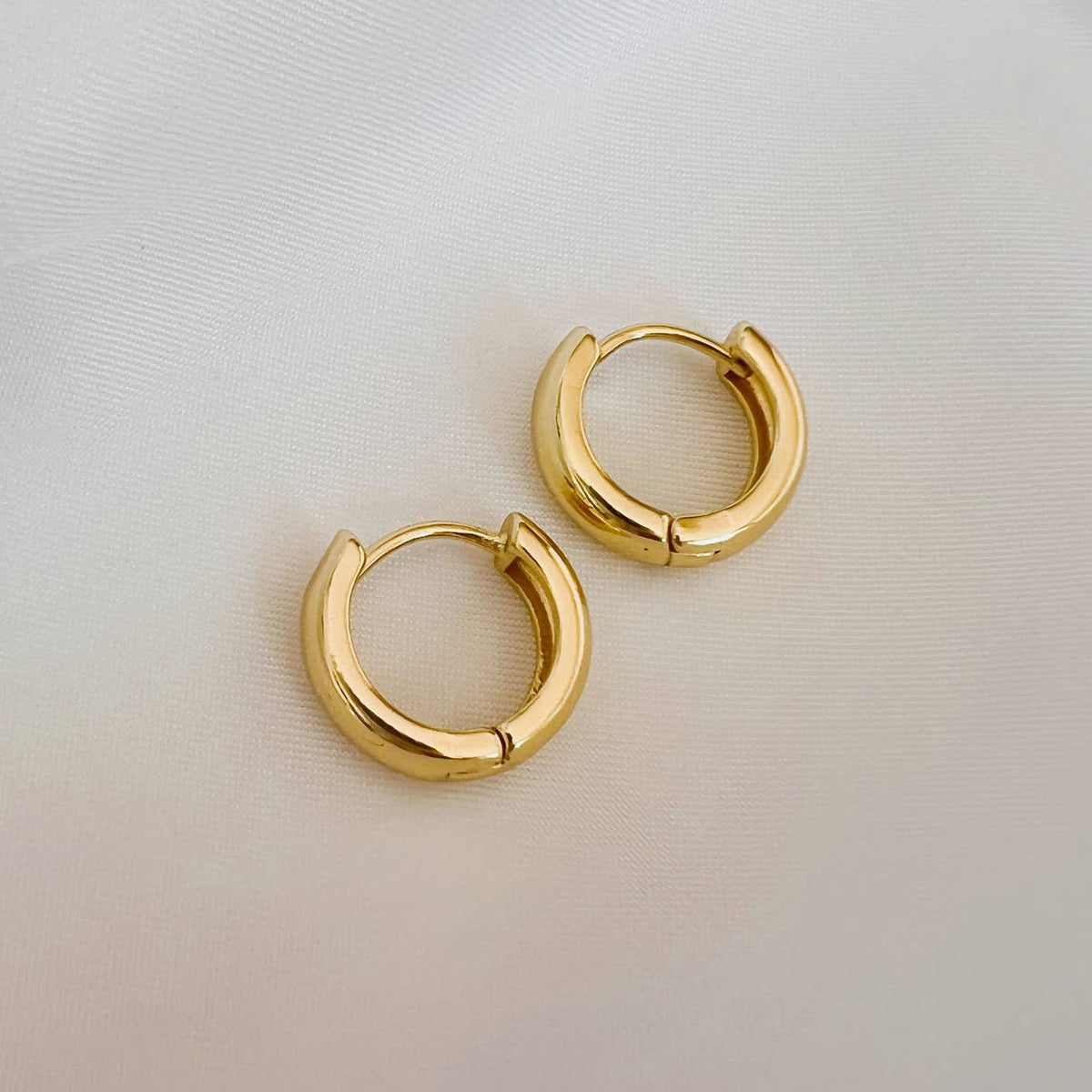 Jake Chunky Huggie Hoops Earrings Gold Filled: Silver