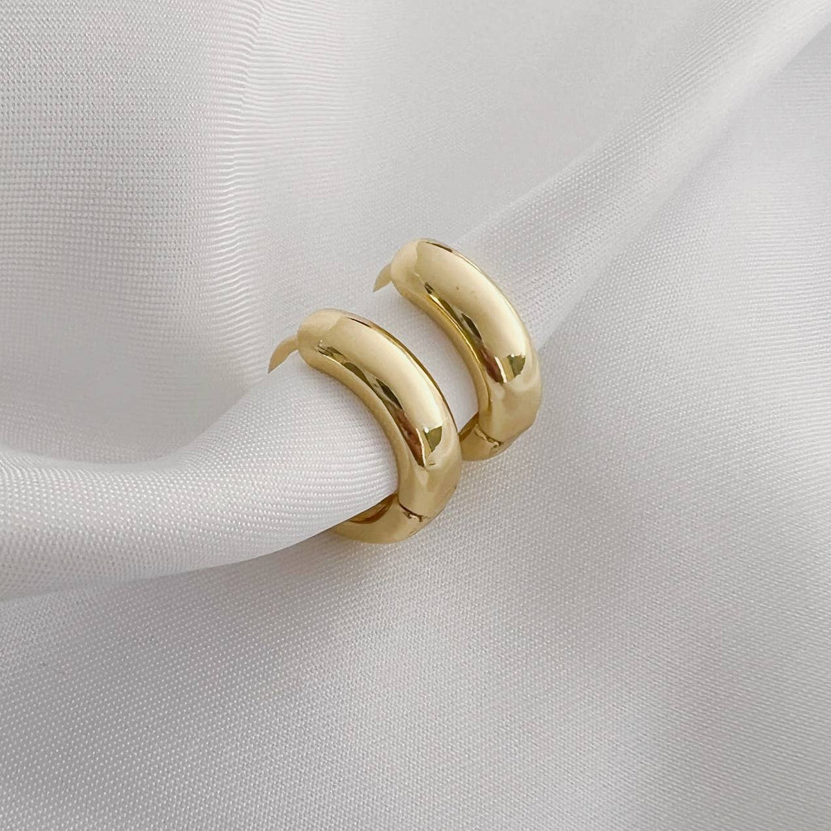 Jake Chunky Huggie Hoops Earrings Gold Filled: Silver