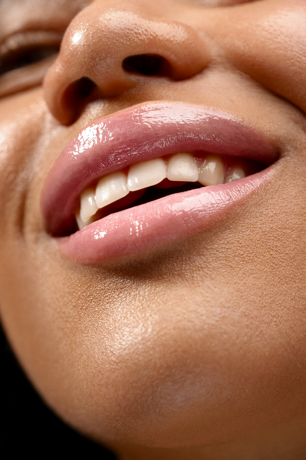 Glazy Lips - Strawberry Mochi